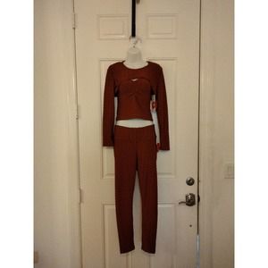 3 piece stretchable honey comb rust pant suit size Large